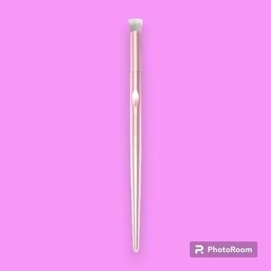 Wet n Wild Pro Brush Line Precision Flat Face Brush